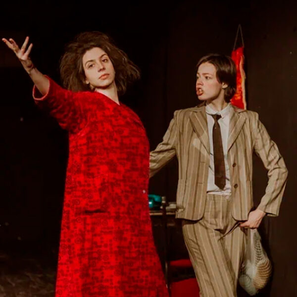 Спектакль «Красный уголок» в театре «У Никитских ворот»