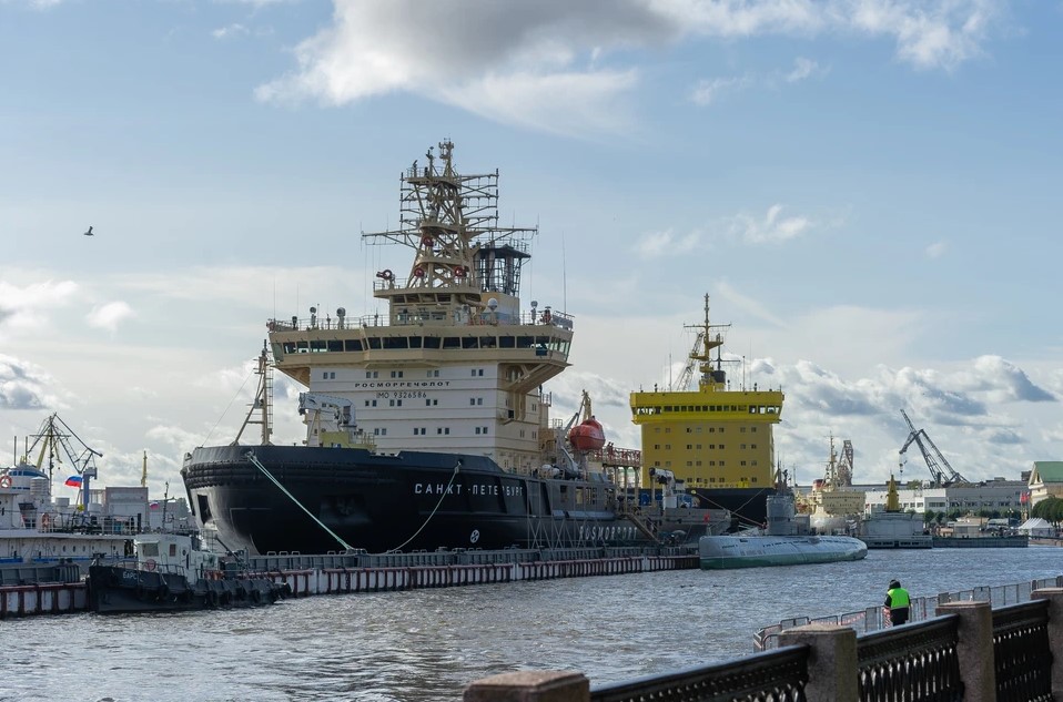 20 идей, куда сходить на выходные в Санкт-Петербурге 29-30 апреля 2023 года: открытие летнего туристического сезона и концерт Григория Лепса