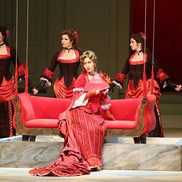 Опера «Чародейка»