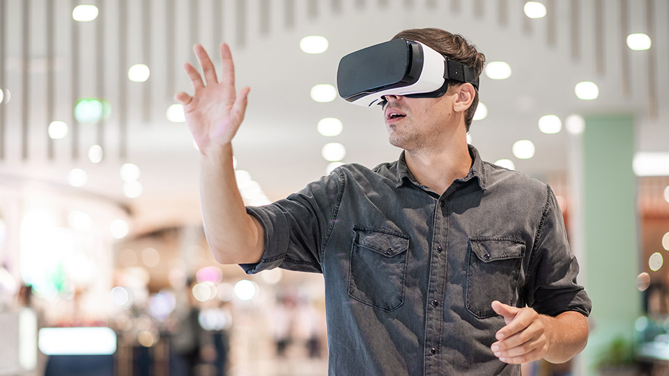 VR-шлем Apple Vision Pro (2024): дата выхода, характеристики и цены