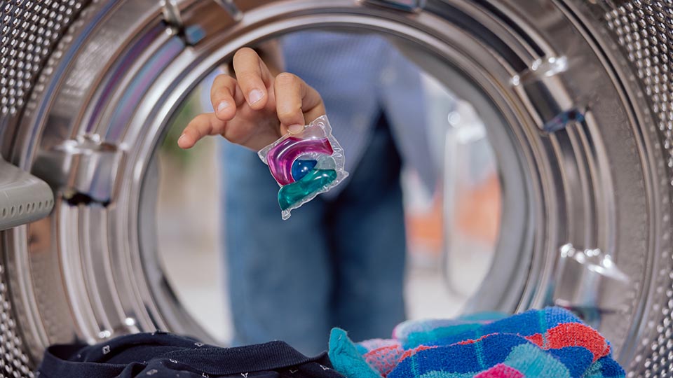 11 лучших капсул для стирки белья в 2025 году