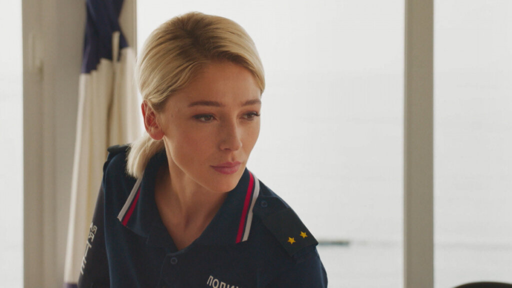 Звезда сериала «Туристическая полиция» похвасталась своей фигурой