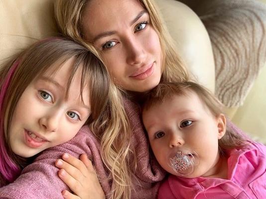 Будет четверо: Звезда «Дома-2» Алена Ашмарина беременна двойней