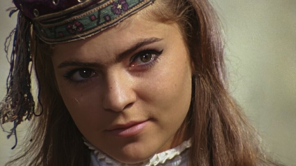 Гюльчатай из «Белого солнца пустыни» Татьяна Федотова ушла в секту и живет в глухой деревне