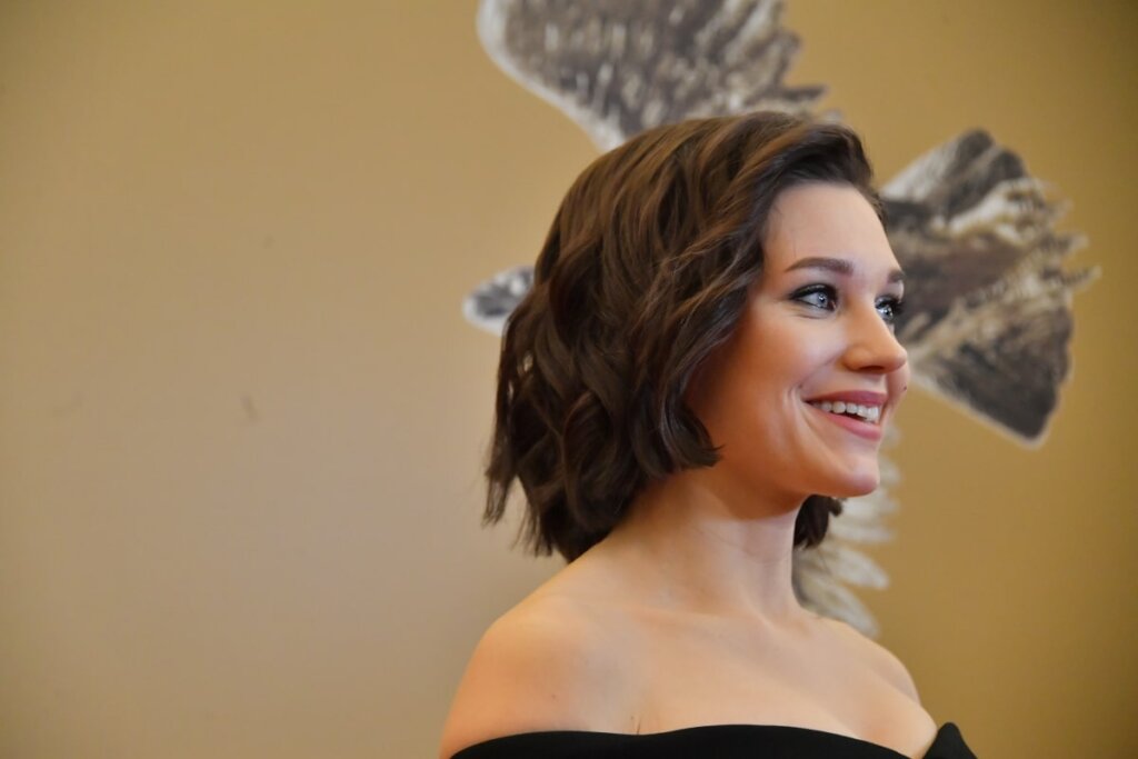 Новости шоу-бизнеса: неузнаваемая Асмус, сильно сдавшая Безрукова и разгневанная подлостью Собчак