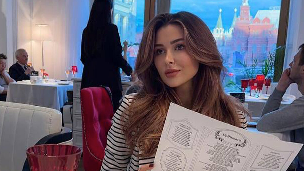 Дочь Анастасии Заворотнюк впервые показала таинственного жениха