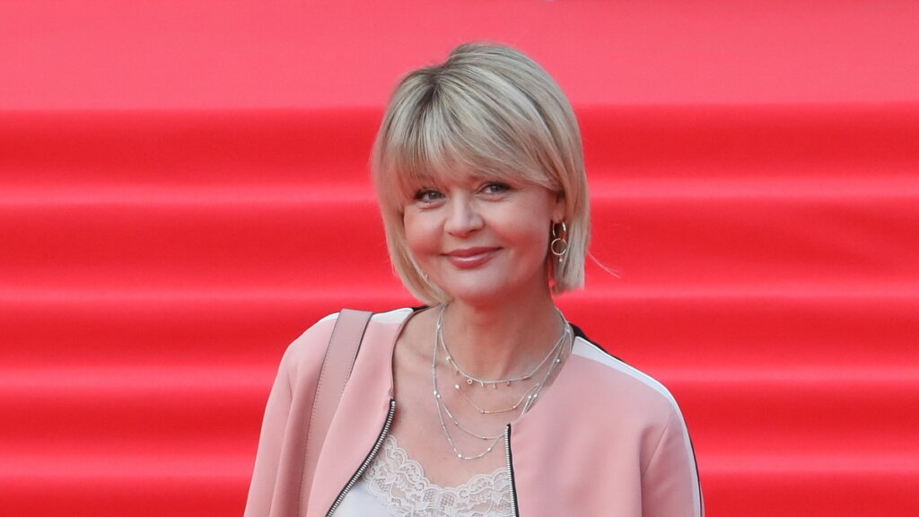 Новости шоу-бизнеса: изменившаяся Гребенщикова, родившая звезда Comedy Woman и тяжелое признание Меньшовой