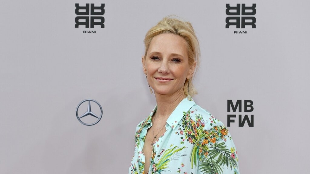 Актрису Энн Хэч отключат от аппаратов жизнеобеспечения