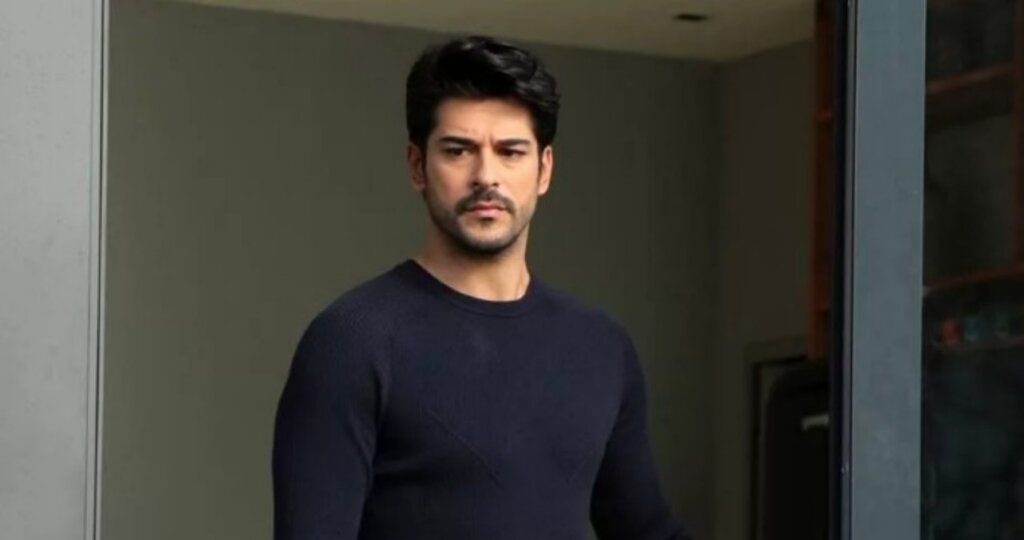 Бурак Озчивит оказался в центре скандала из-за видеозвонка с рыжеволосой красоткой