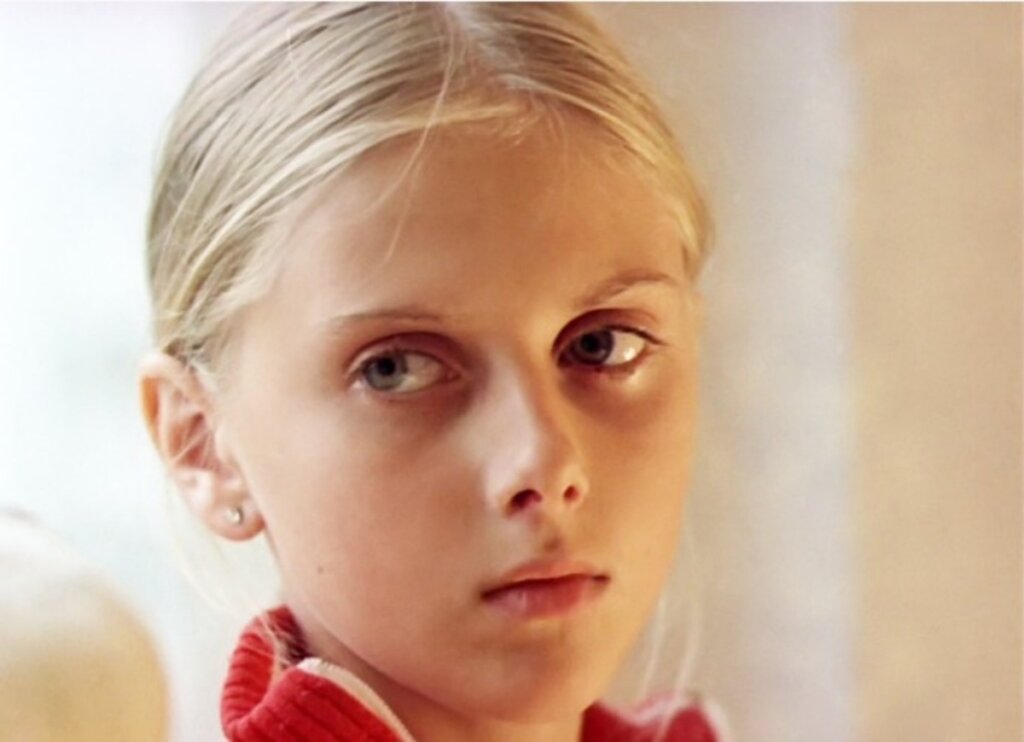 Выиграла конкурс красоты и отсудила у мужа миллионы: как сейчас живет звезда фильма «Выше радуги» Екатерина Парфенова