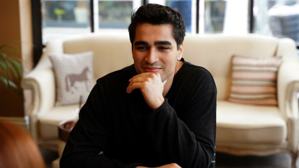 Ферит в костюме клоуна делает подарок Сейран: свежие спойлеры сериала «Зимородок» (фото)