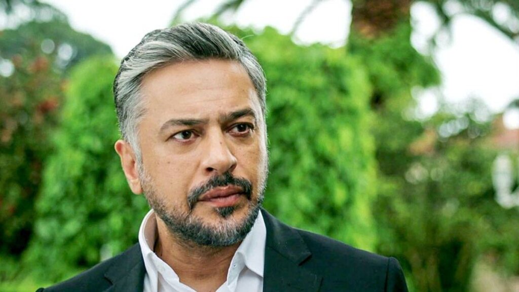 Эмре Алтуг официально покинул сериал «Зимородок»