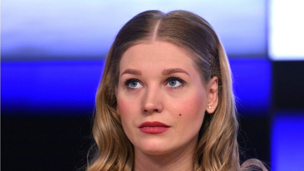 Жених бросил Кристину Асмус ради актрисы, которая снималась с ней в фильме «Текст»