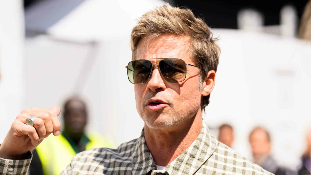 Брэд Питт впервые вышел в свет со своей возлюбленной Инес де Рамон