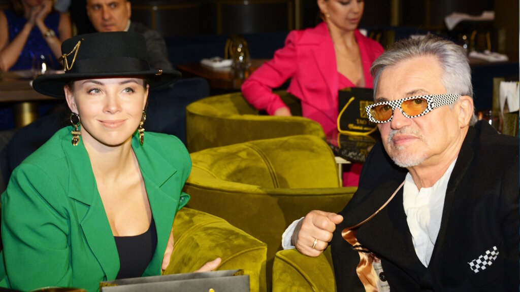 Подробности измены: Любовник Полины Дибровой снимал особняк для свиданий рядом с ее домом