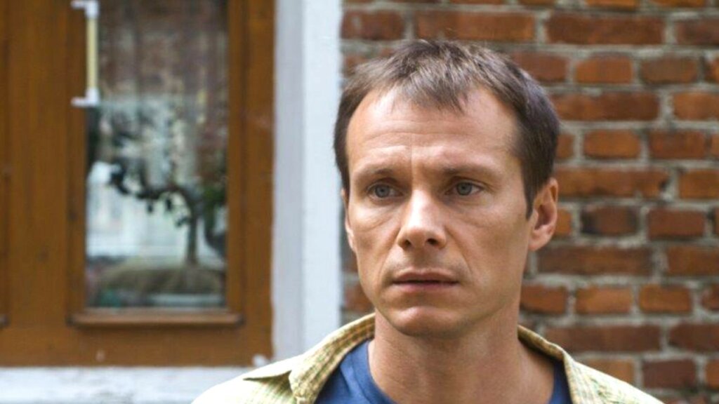 Случайно стал актером и ушел от Виктории Толстогановой: как живет скромный Андрей Кузичев