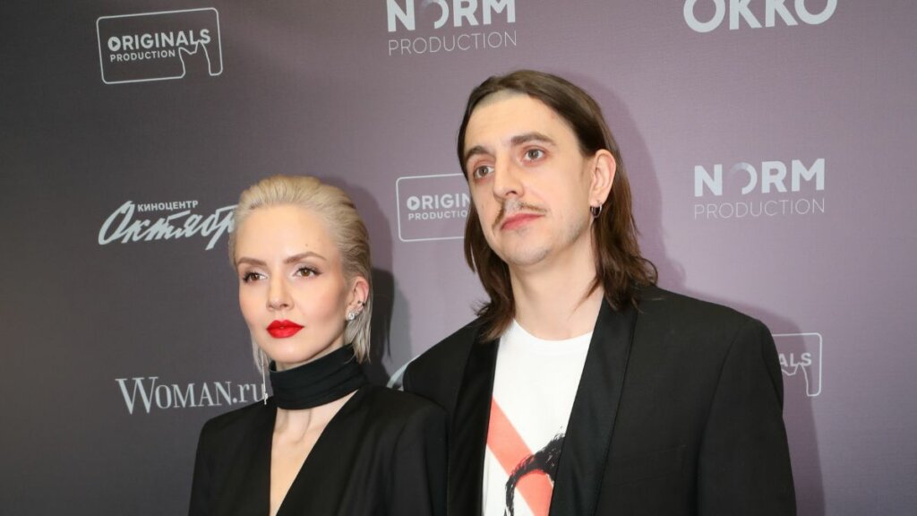 Жена бросила звезду сериала «Король и Шут»: страшная правда об актере Константине Плотникове