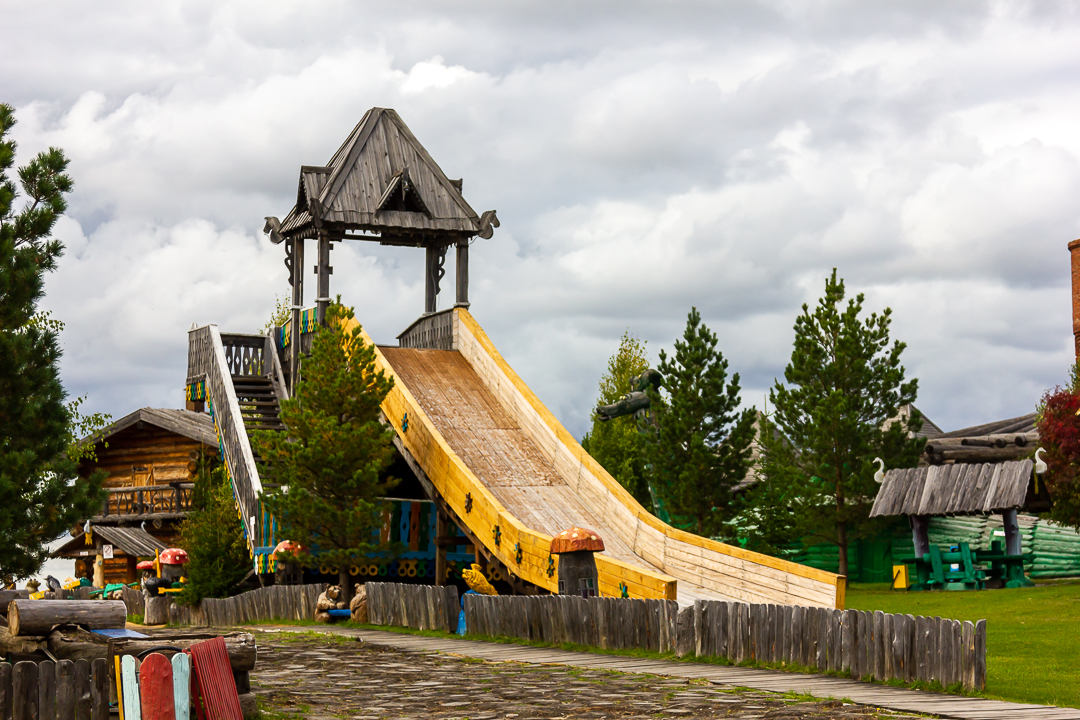 деревянная горка