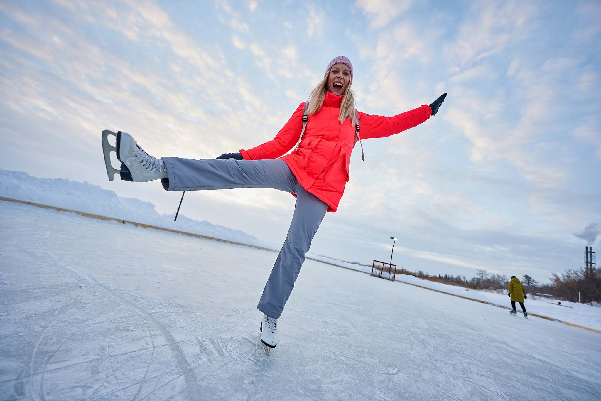 девушка на коньках