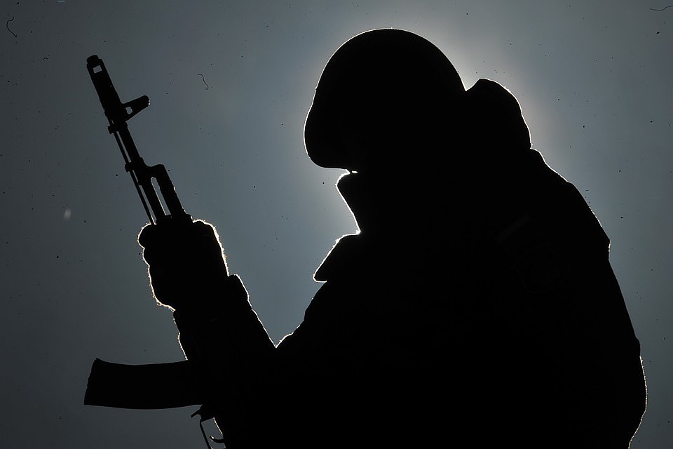 Два человека находятся в больнице после нападения в воинской части