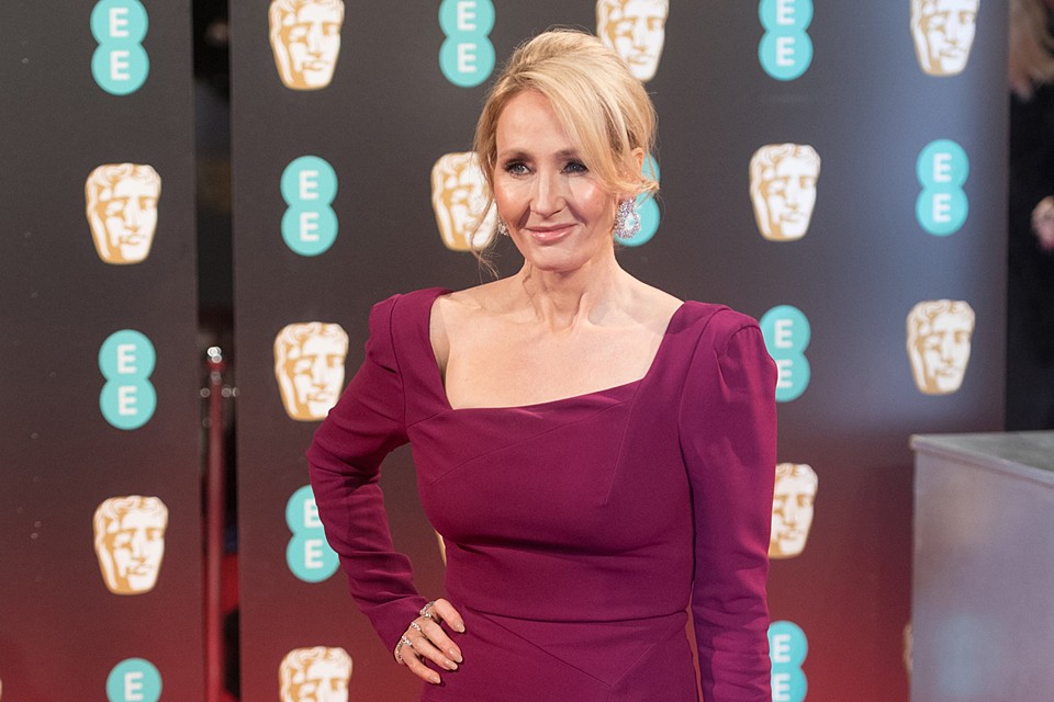 Знаменитая писательница Джоан Роулинг спаслась от коронавируса с ...