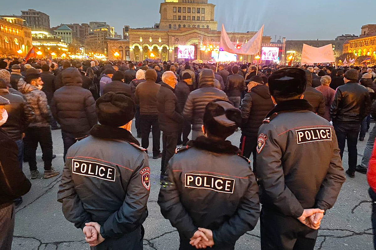 В Ереване прошли крупные митинги противников и сторонников Никола Пашиняна.