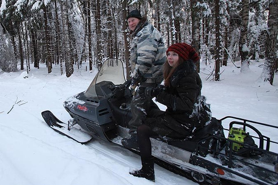 снегоходная машина брп. ориентирование на снегоходах. база отдыха сказка трасса хмао. Brp скандик желтый. павел захаров новый уренгой.