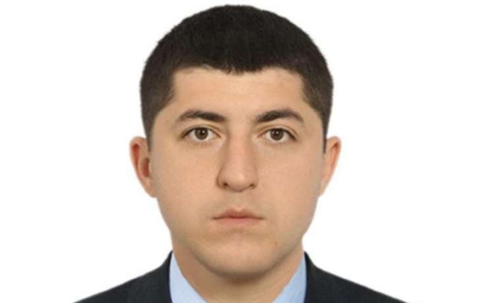 Файнгольд родился в 1989 году и имеет два высших образования.Женат и растит двоих детей.
Фото: СОЦСЕТИ