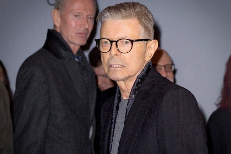 Боязнь летать привела Дэвида Боуи к необычной поездке через весь СССР на поезде.