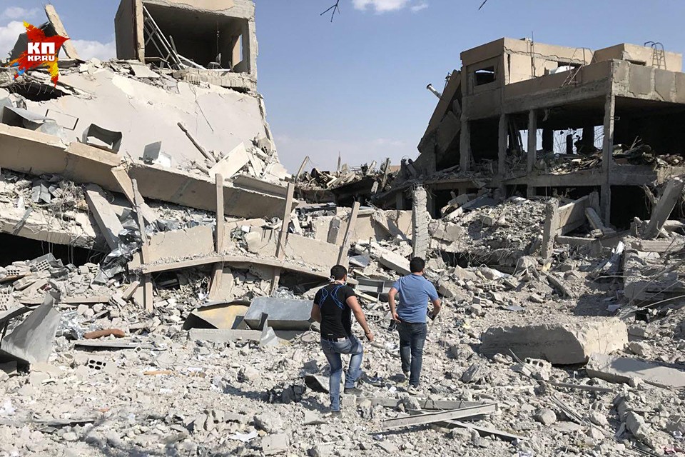 Сирия шайрат фото. Ракетный удар по сирии сша. Удар коалиции по сирии в апреле 2018 года. Последствия ударов сша. Ввс сша в сирии.