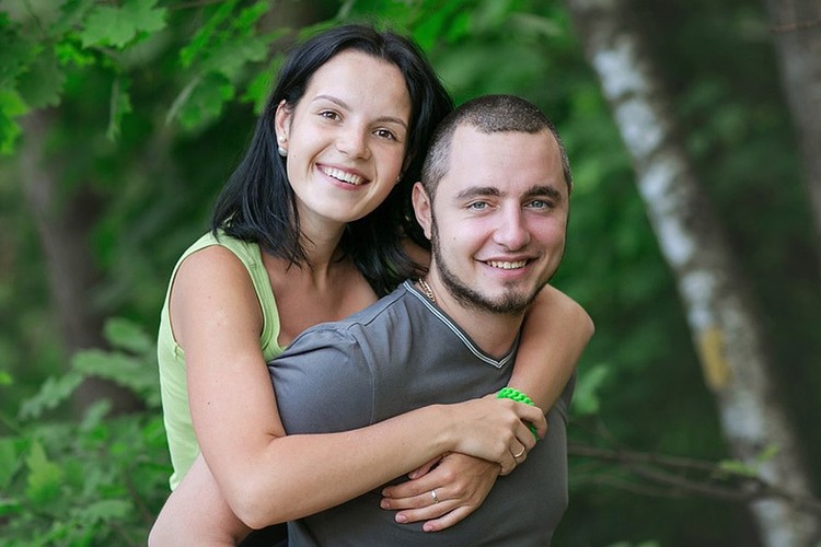 В декабре 2017 года житель Серпухова Дмитрий Грачёв вывез жену Риту в лес и отрубил ей кисти рук.