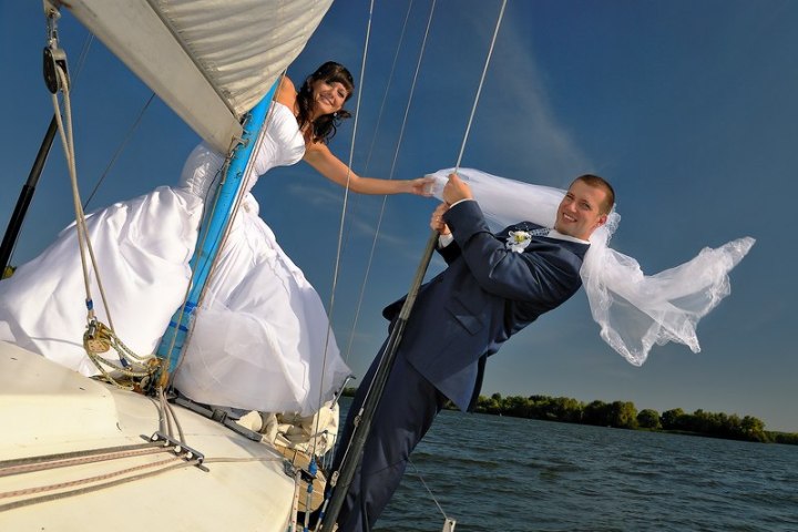 Свадебное путешествие под парусом на Каме? Это вполне реально. Фото: яхт-клуб "Шкипер".