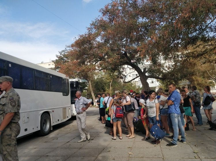Город армянск. Новости армянска сейчас. Сквер гаспринского армянск. Погода на армянске. Погода в армянске на 3 дня.