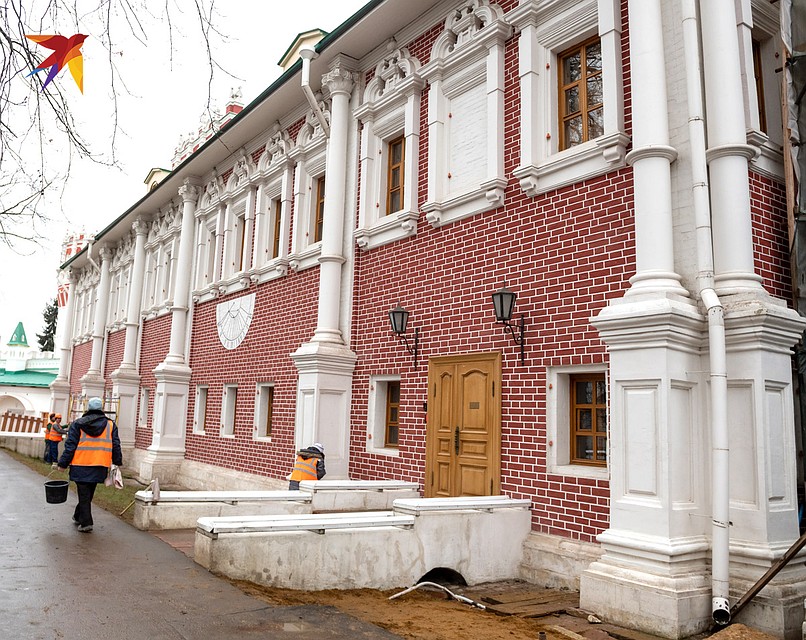 Лопухинские палаты сейчас являются резиденцией митрополита Крутицкого и Коломенского - Ювеналия Фото: Михаил ФРОЛОВ