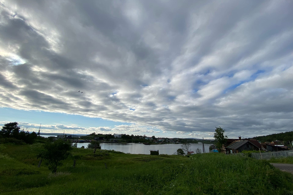 У местных это место называется «Япония», потому что когда-то там жила японская семья и каждое утро поднимала флаг своей страны.