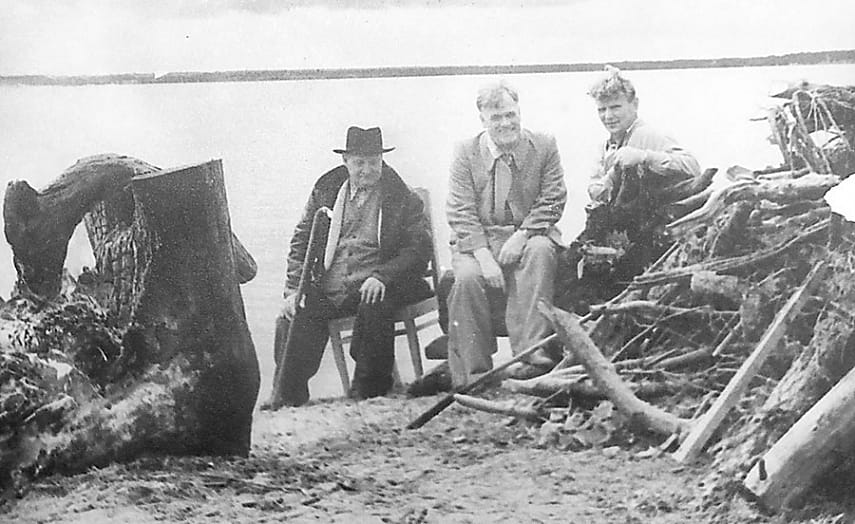 На Нарочь приезжали в гости Якуб Колас и Максим Лужанин. Фото: kimpress.by
