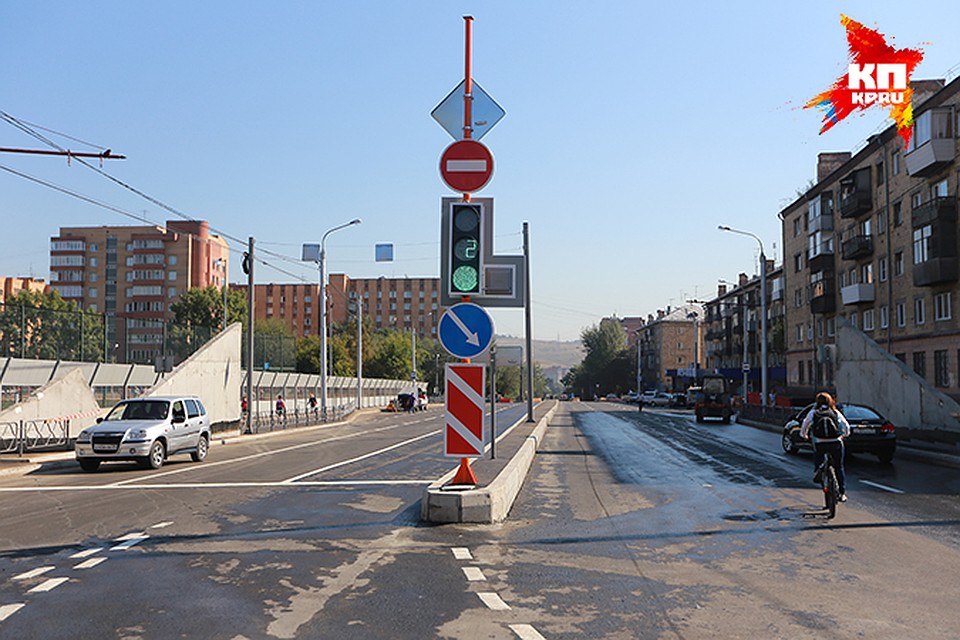 красноярск пр свободный. проспект свободный красноярск. разделительная полоса проспект. свободный проспект. город красноярск проспект свободный.