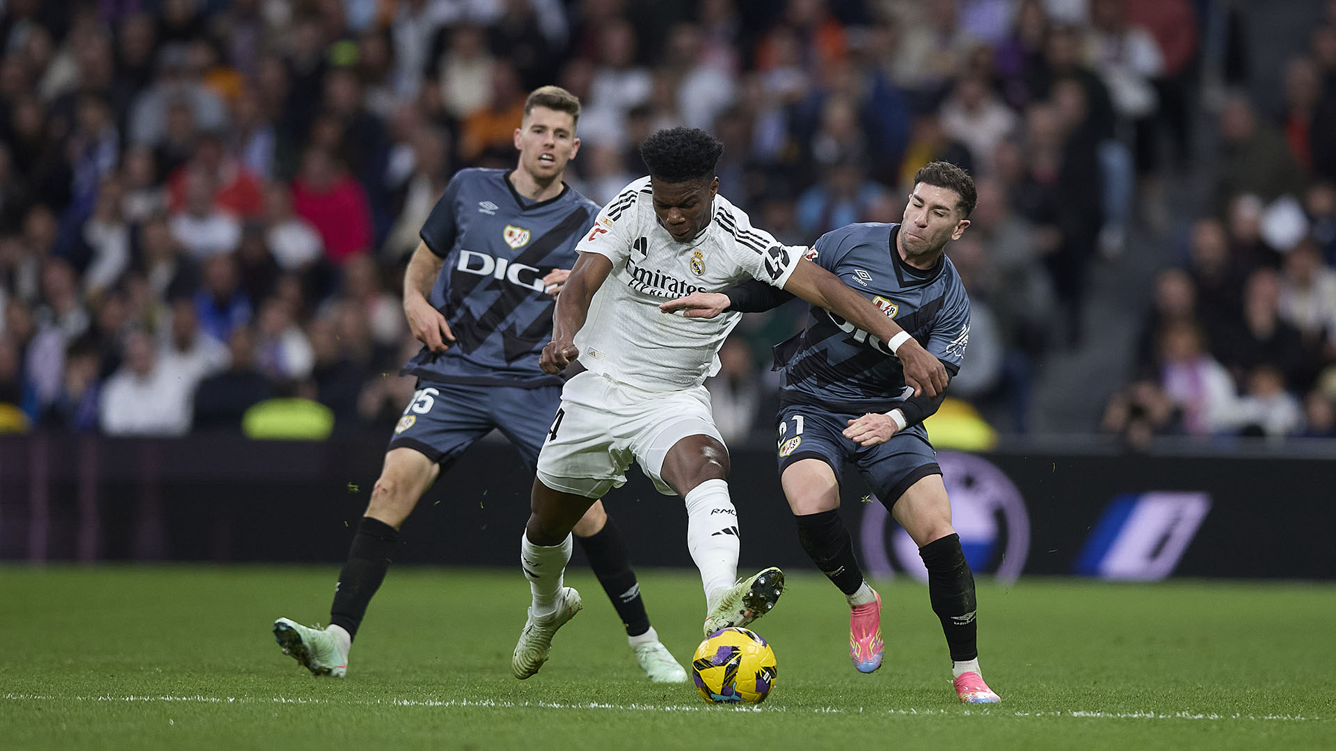 ФК «Райо Вальекано» — ФК «Реал Мадрид». Фото: globallookpress.com/Manu Reino/Defodi Images