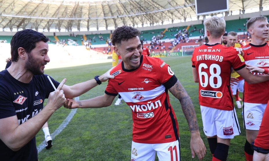 Джордан Ларссон, Футбол