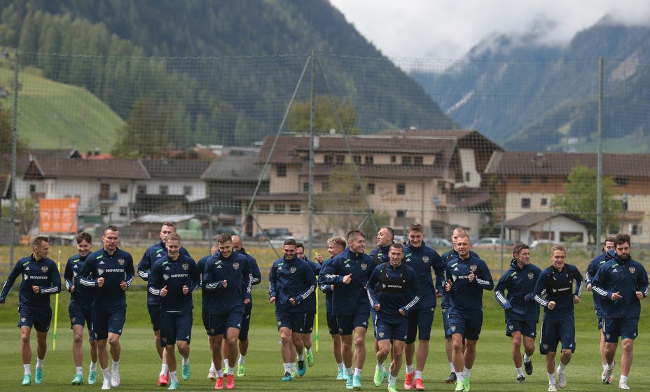 Из тех, кто тренировался в Австрии в заявку сборной России не попадет три игрока. Фото: РФС