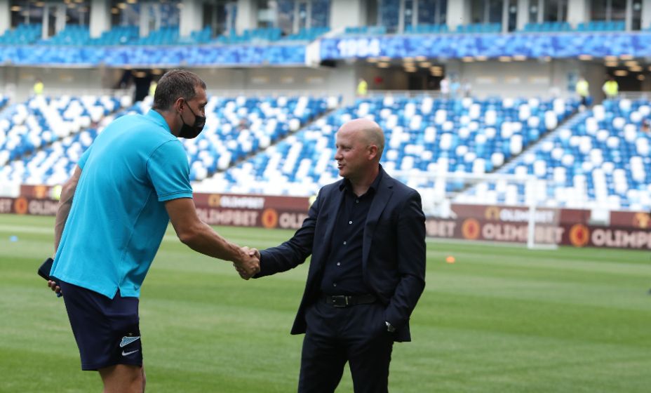 Марко Николич отлично знаком всем в российском футболе, даже Артему Дзюбе. Фото: Твиттер «Локомотива»