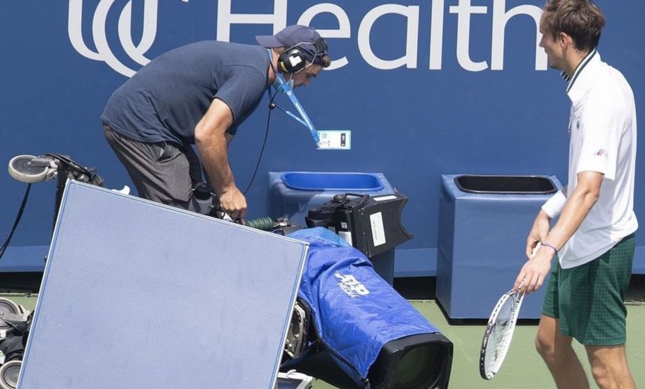 Даниил Медведев на турнире в Цинциннати ввязался в битву с телекамерой. Фото:  Инстаграм