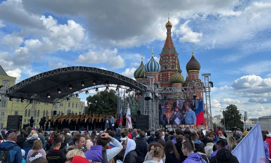 Так чествовали героев Паралимпиады-2020. Фото: Дениса Акинина