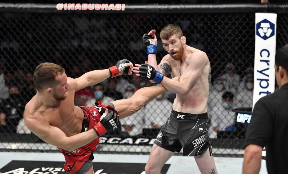 Петр Ян победил Кори Сэндхагена и теперь его ждет реванш с Алджэмейном Стерлингом. Фото: Твиттер UFC