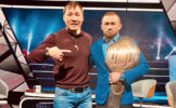 Проводников подарил Багаутинову картонный пояс UFC