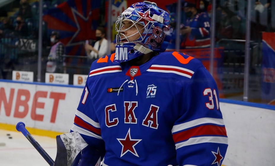 Голкипер Александр Самонов пока не может присоединиться к сборной России. Фото: Global Look Press