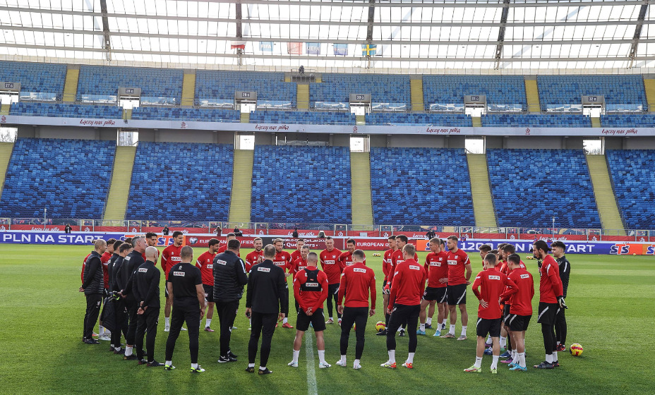 Сборная Польши по футболу готовится к решающему матчу отбора ЧМ-2022. Фото: Global Look Press