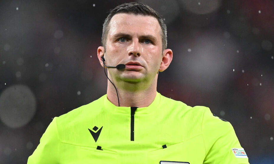 Майкл Оливер