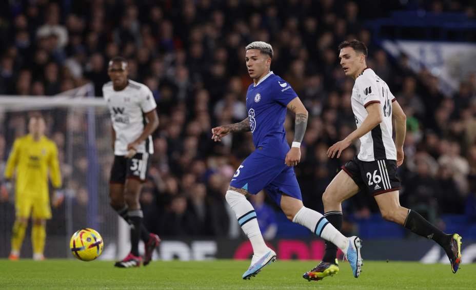 Аргентинец Энцо Фернандес в «Челси» получил 5-й номер, под которым раньше играл Жоржиньо. Фото: Reuters