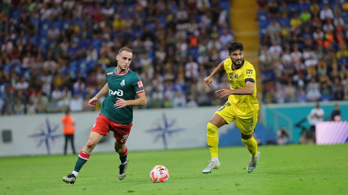 Иранец Мохеби во время матча 